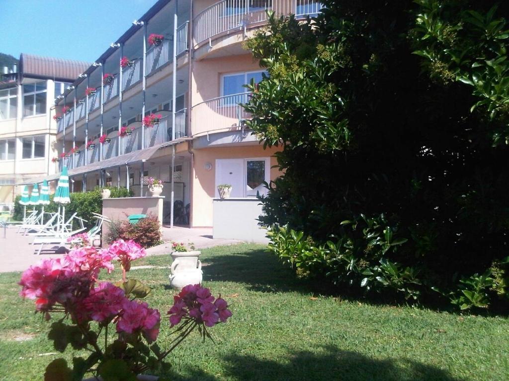 Hotel Ala Bianca Ameglia Exterior photo